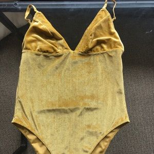 Cute urban outfitters velvet bodysuit